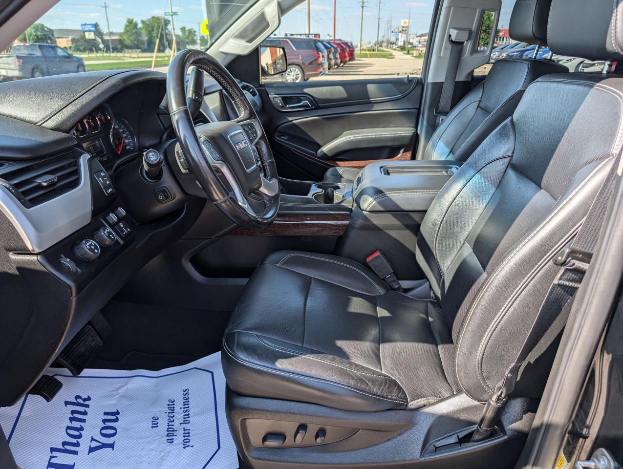 2020 GMC Yukon XL SLT | NO ACCIDENTS | COOLED SEATS | REAR DVD - Photo #16