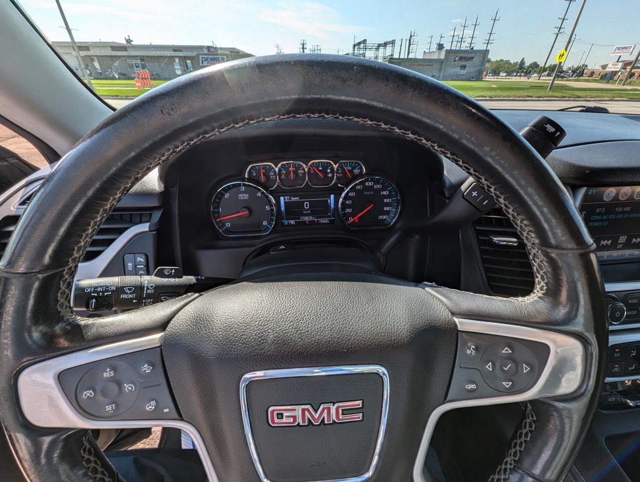 2020 GMC Yukon XL SLT | NO ACCIDENTS | COOLED SEATS | REAR DVD - Photo #19