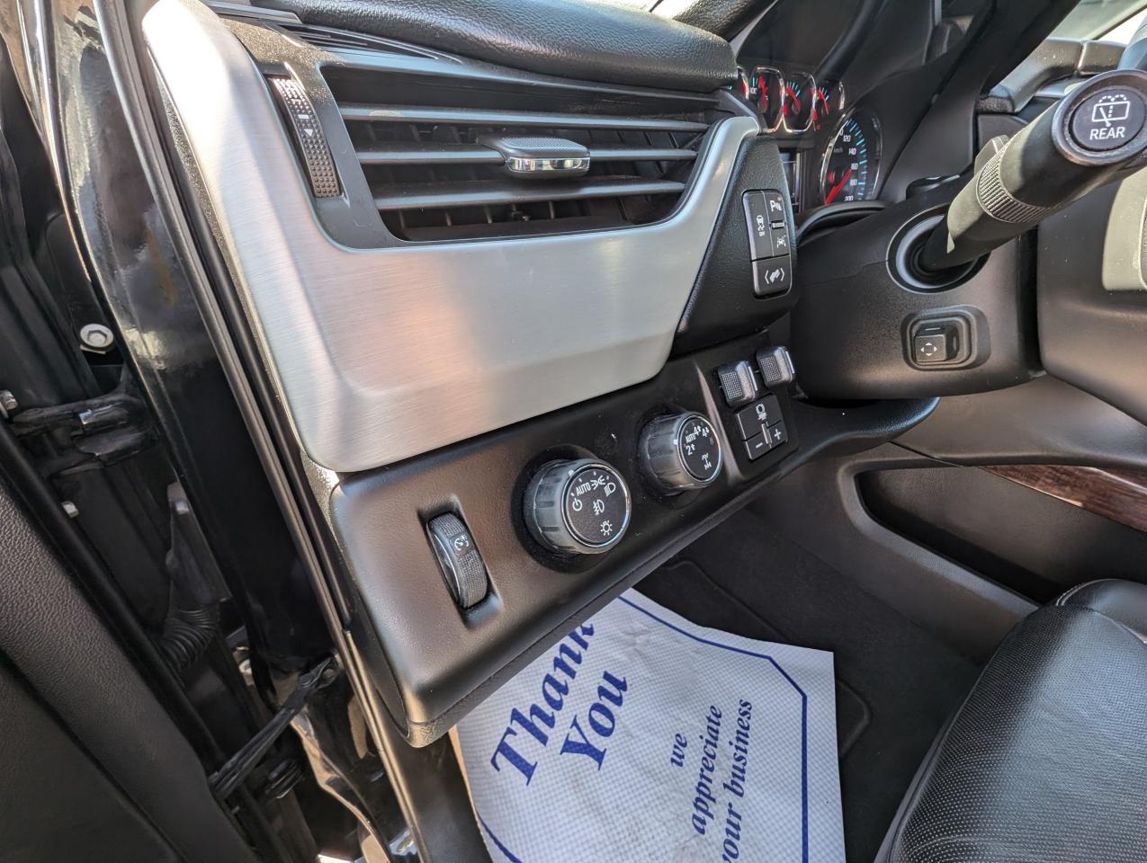 2020 GMC Yukon XL SLT | NO ACCIDENTS | COOLED SEATS | REAR DVD - Photo #20