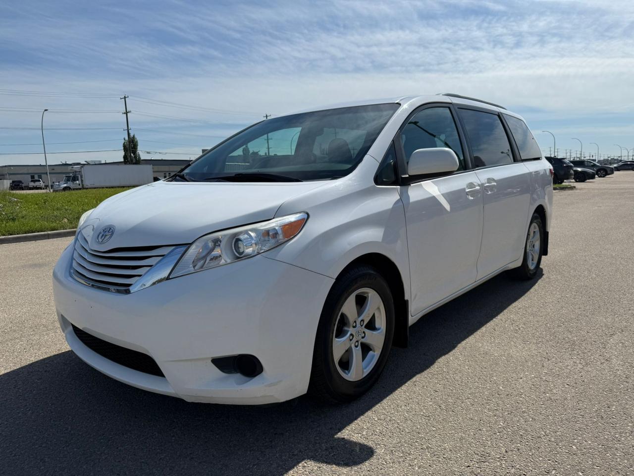 2016 Toyota Sienna LE | 8 PASSENGER | ALL CREDIT ACCEPTED!! - Photo #3