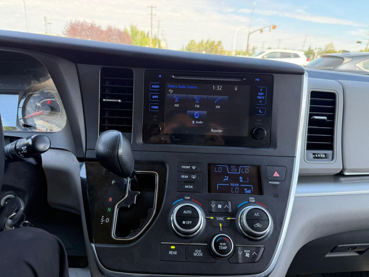 2016 Toyota Sienna LE | 8 PASSENGER | ALL CREDIT ACCEPTED!! - Photo #11