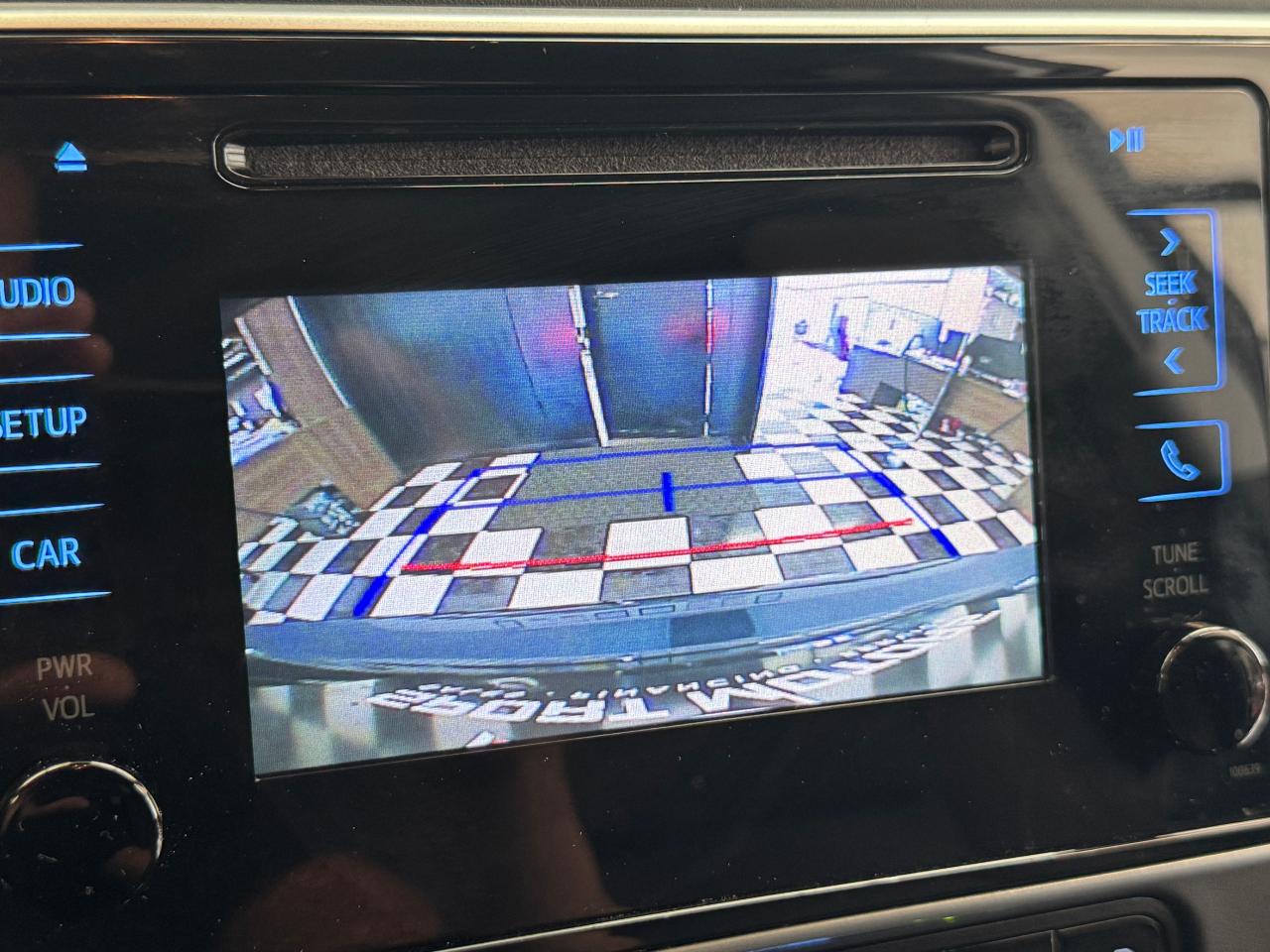 2019 Toyota Corolla LE+Adaptive Cruise+Camera+CLEAN CARFAX Photo71