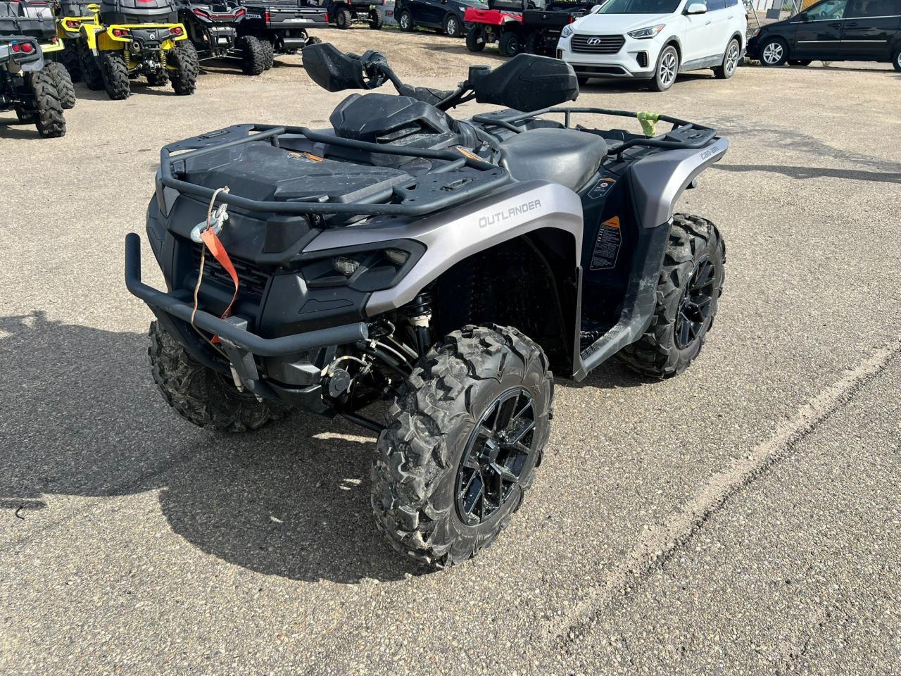 2024 Can-Am Outlander 700 XT 