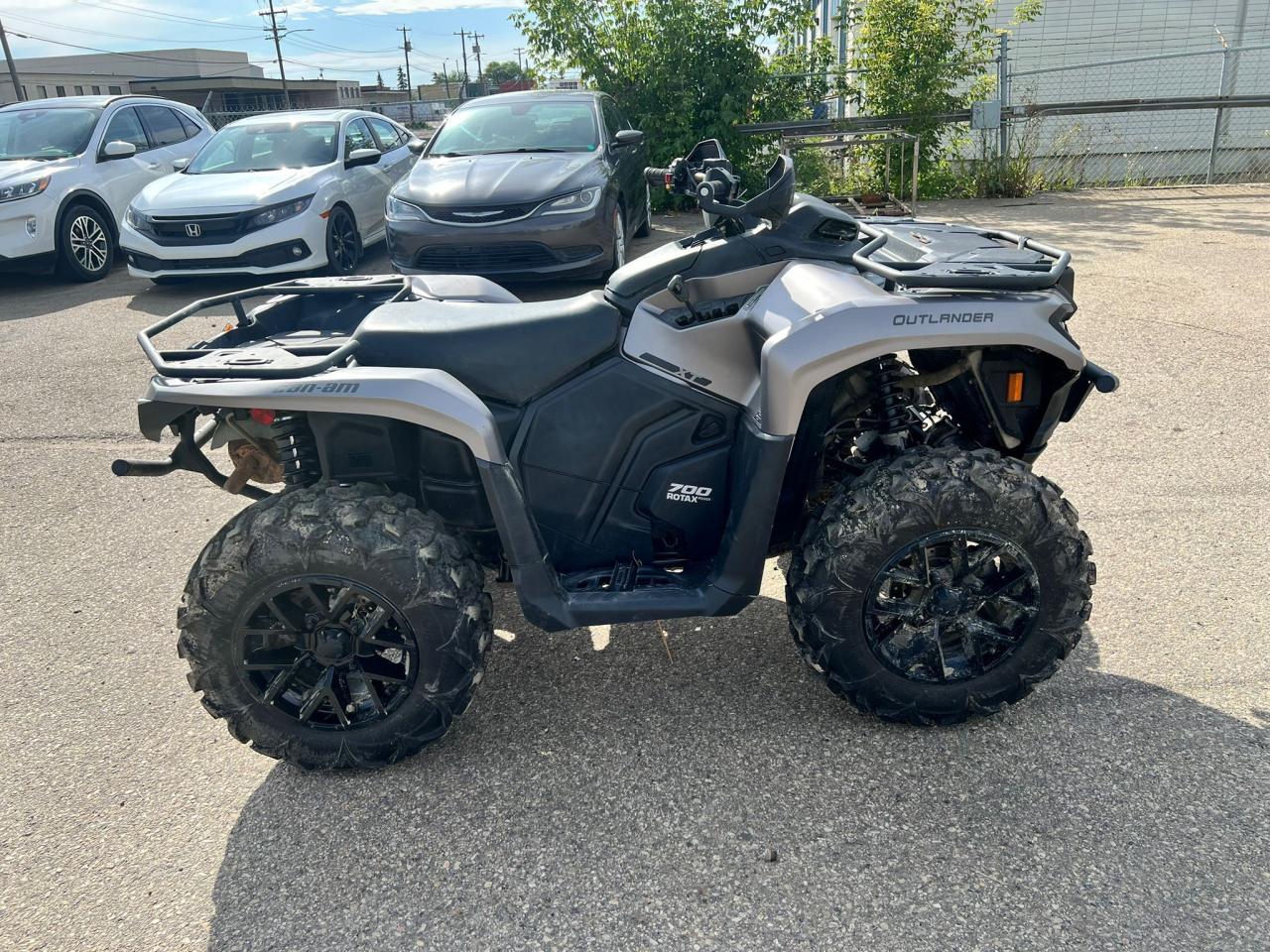 2024 Can-Am Outlander 700 XT  - Photo #4