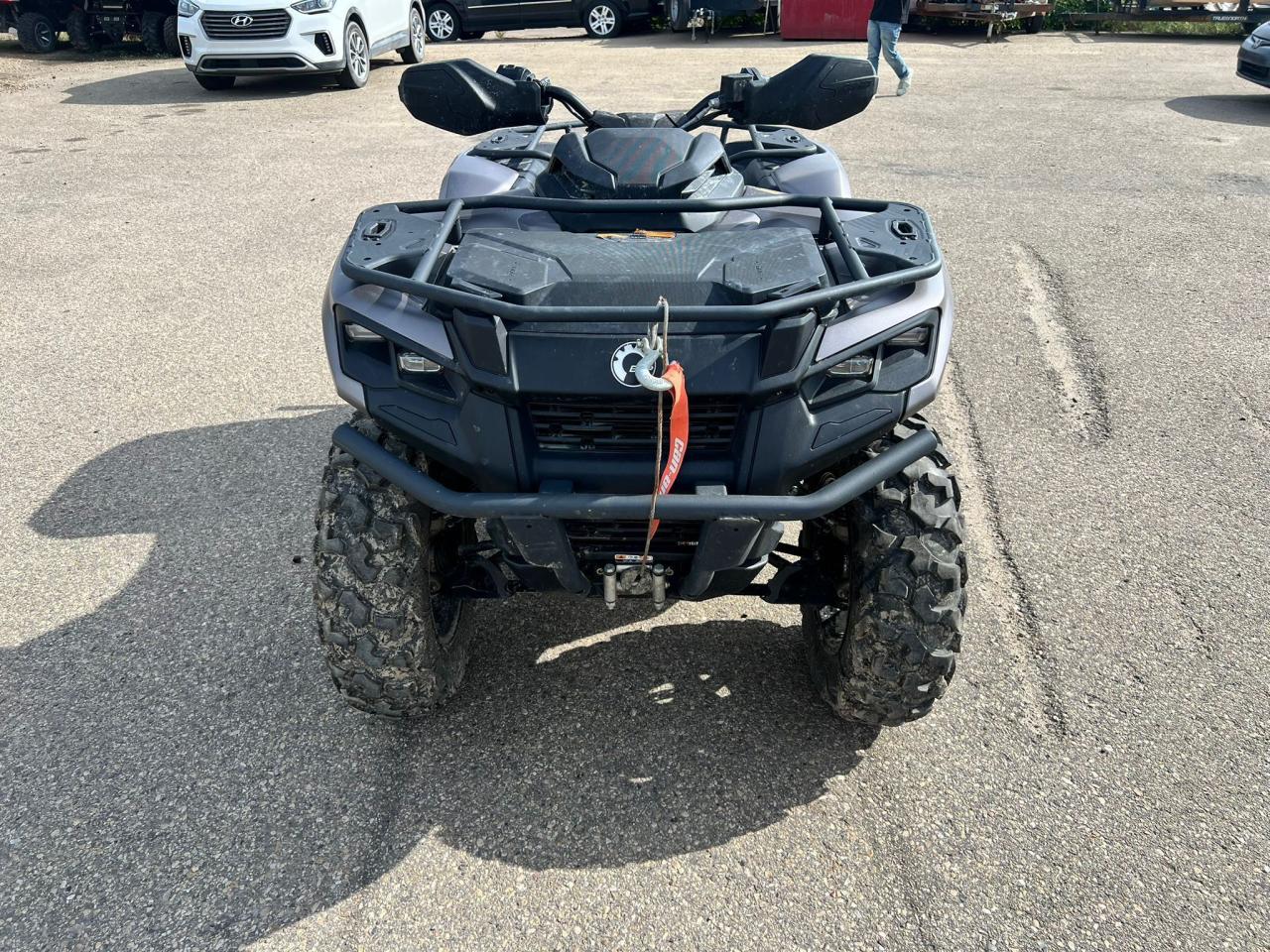2024 Can-Am Outlander 700 XT  - Photo #2