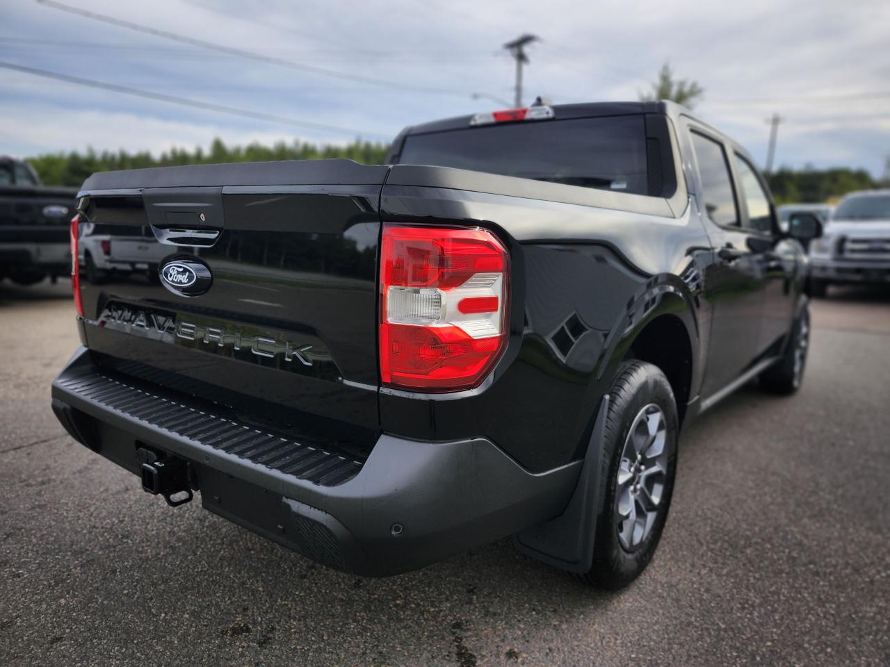 2025 Ford Maverick XLT AWD SuperCrew Photo5