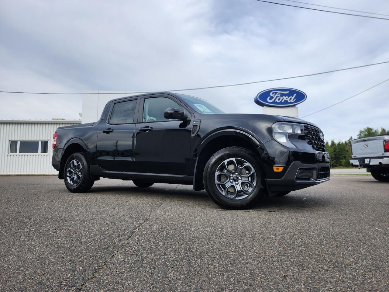 New 2025 Ford Maverick XLT AWD SuperCrew for sale in Port Hawkesbury, NS