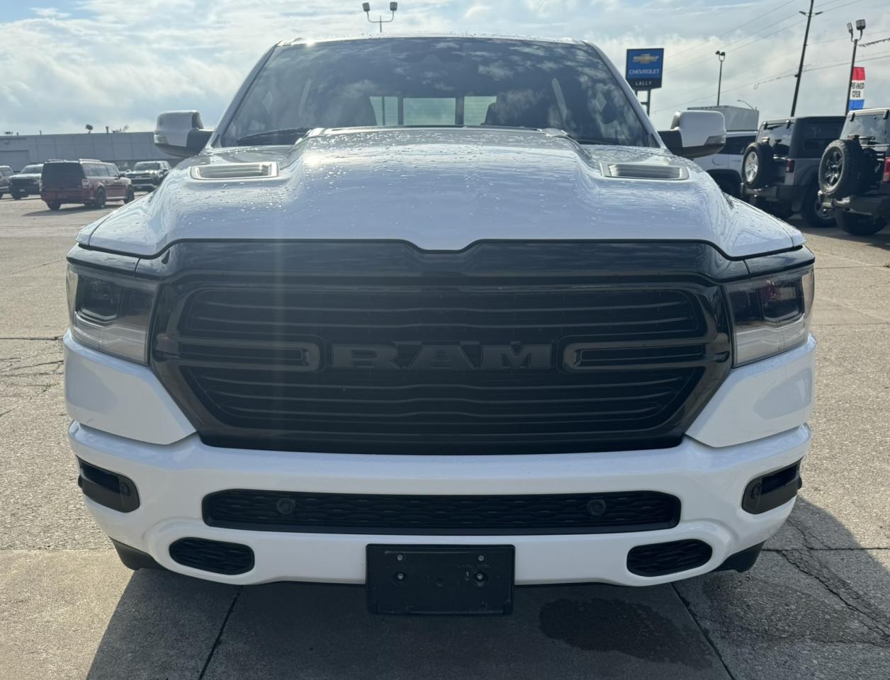 2023 RAM 1500 SPORT 4X4 CREW CAB 5'7" BOX Photo