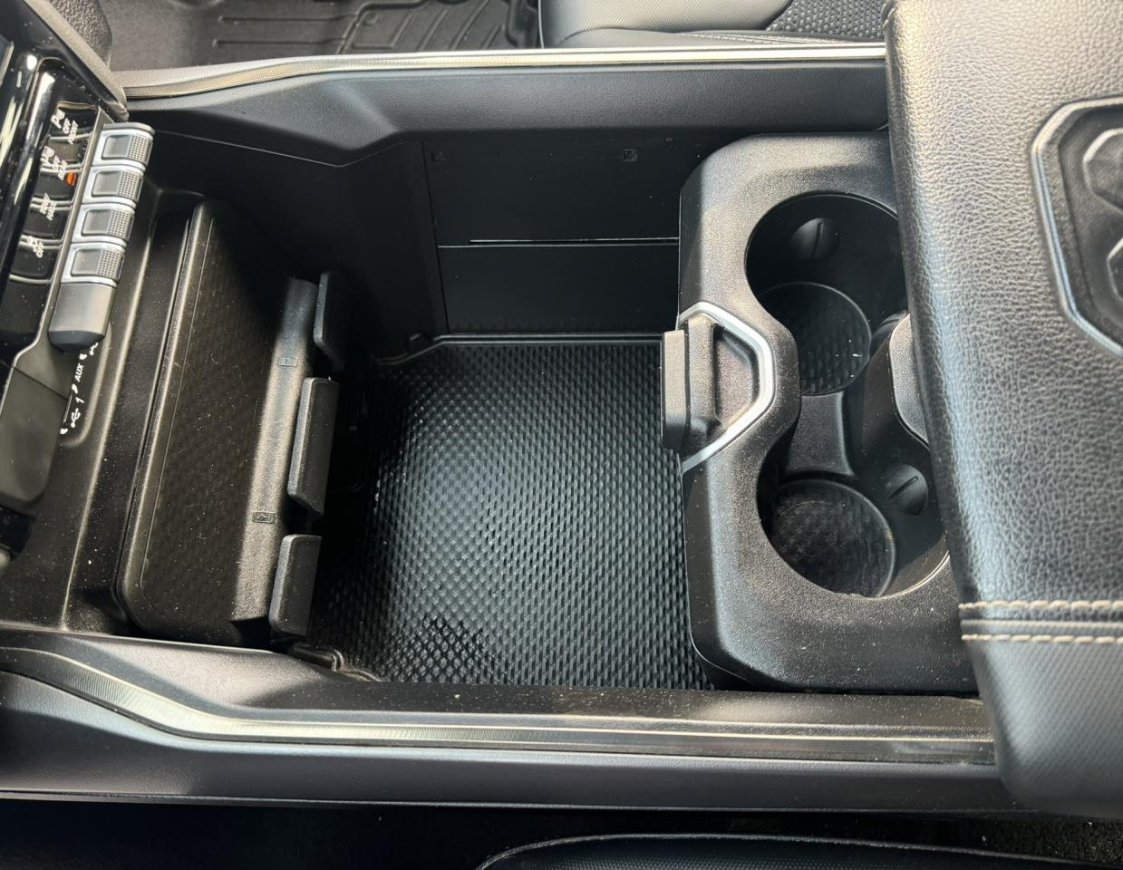 2023 RAM 1500 SPORT 4X4 CREW CAB 5'7" BOX Photo