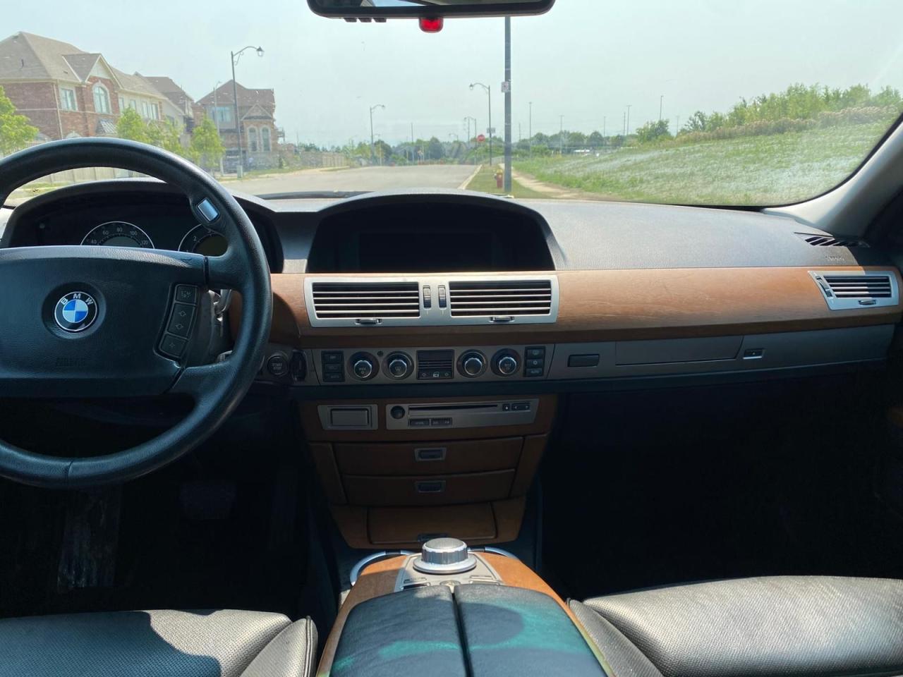 2006 BMW 7 Series 750Li - Photo #9