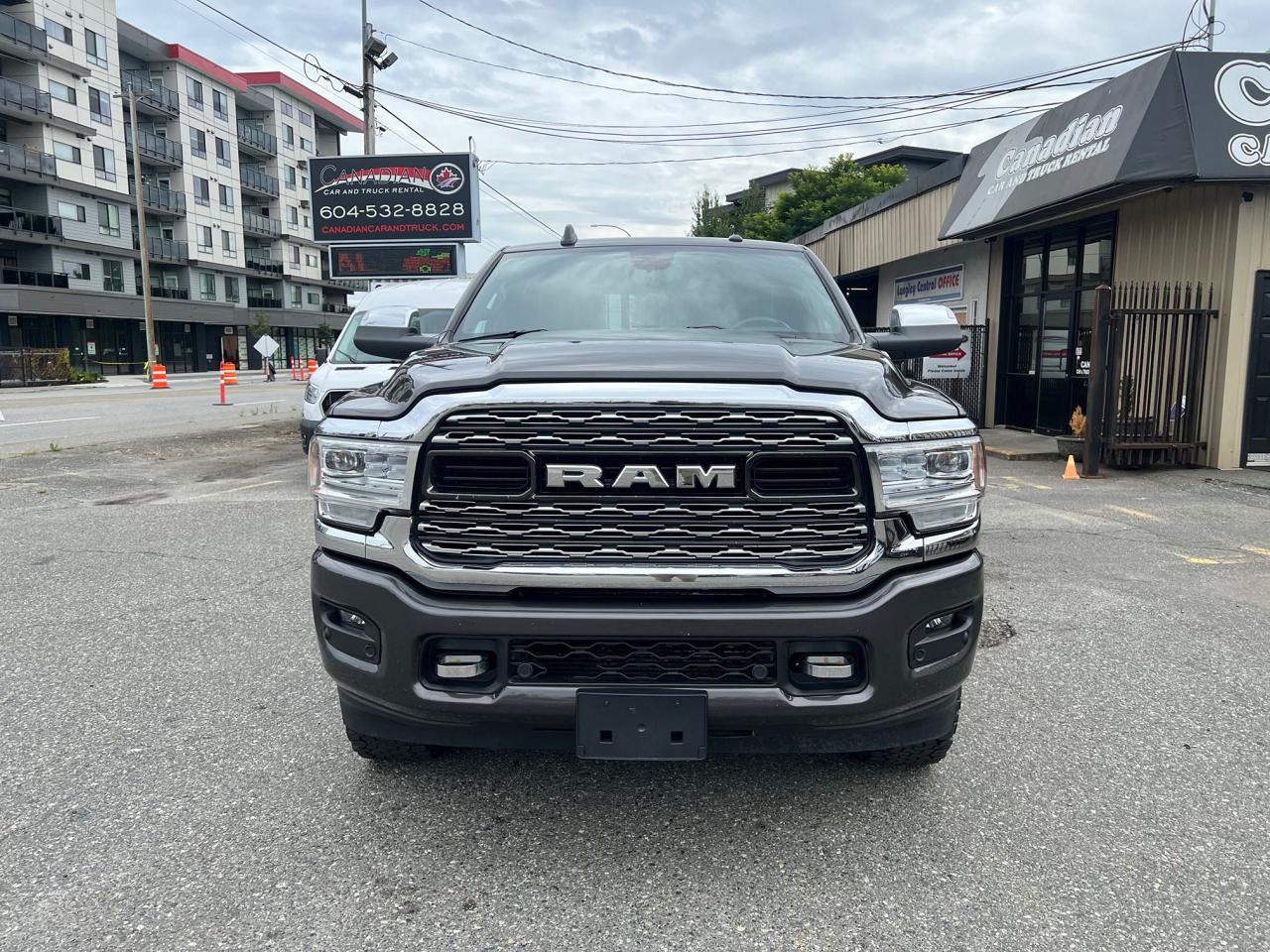 2022 RAM 3500 Limited Photo2