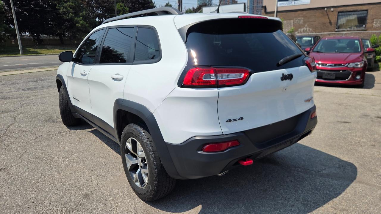 2015 Jeep Cherokee 4WD 4dr Trailhawk - Photo #3