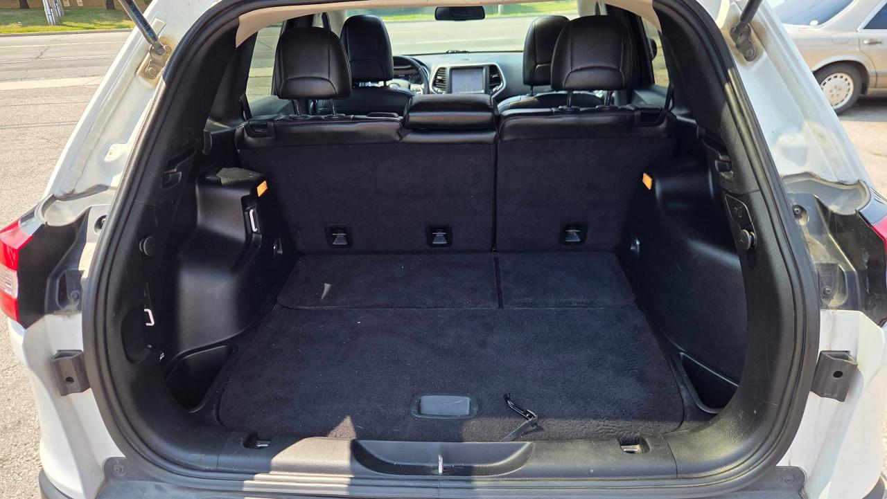 2015 Jeep Cherokee 4WD 4dr Trailhawk - Photo #11