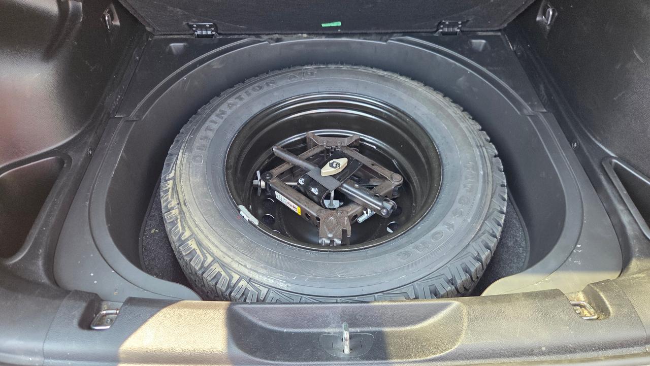 2015 Jeep Cherokee 4WD 4dr Trailhawk - Photo #12