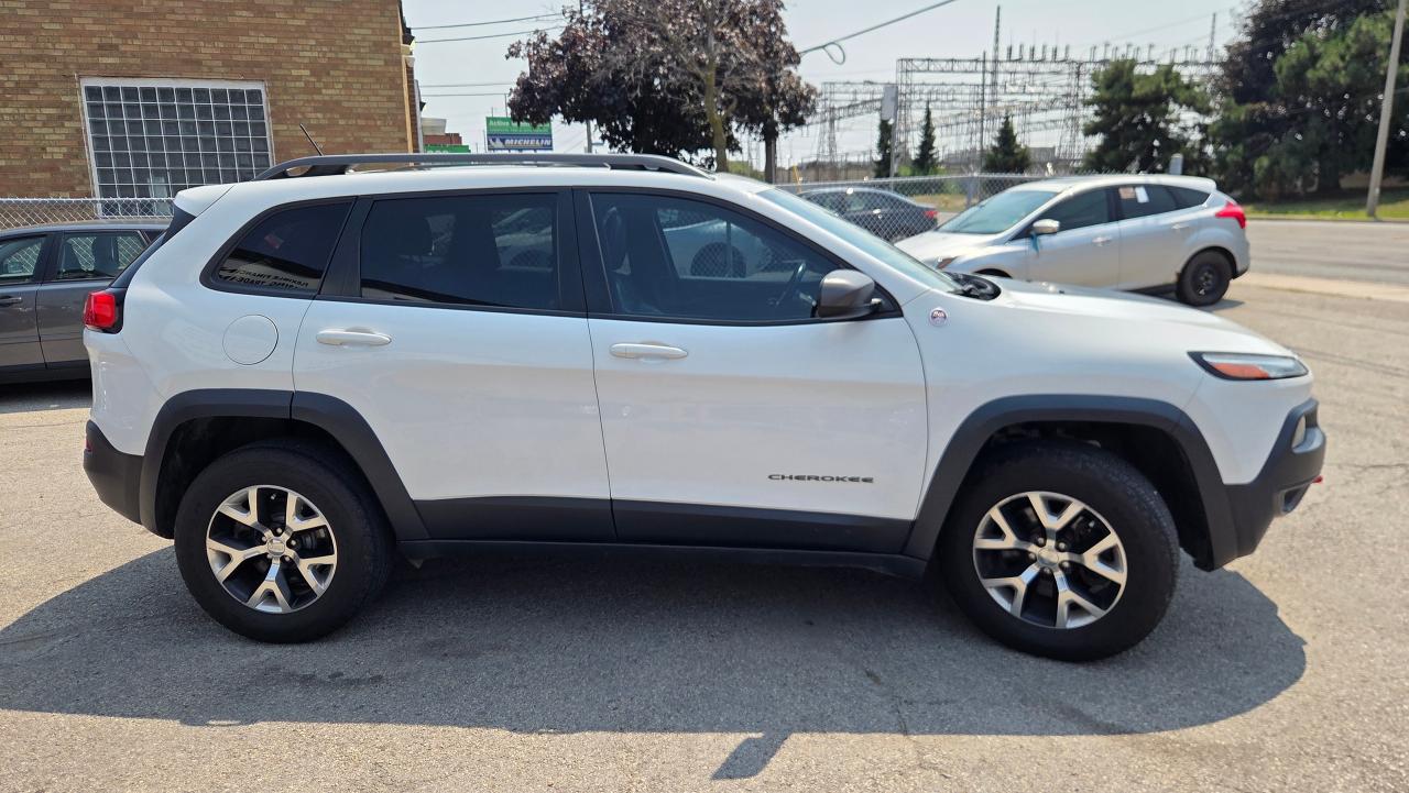 2015 Jeep Cherokee 4WD 4dr Trailhawk - Photo #5
