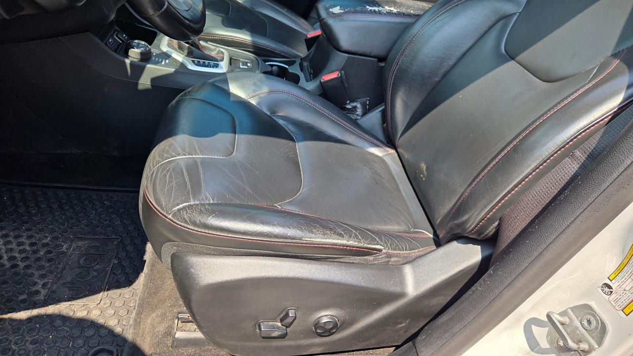 2015 Jeep Cherokee 4WD 4dr Trailhawk - Photo #14