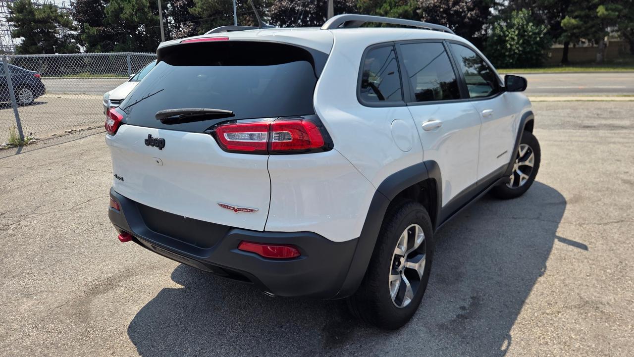 2015 Jeep Cherokee 4WD 4dr Trailhawk - Photo #4