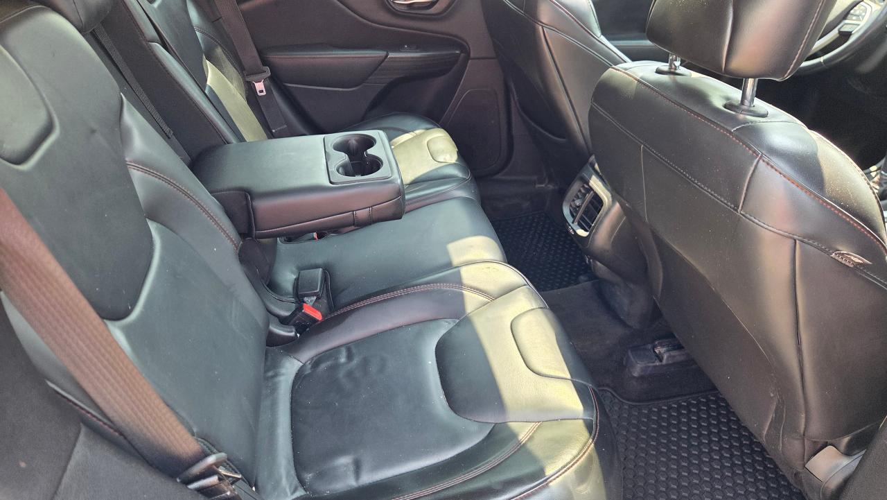2015 Jeep Cherokee 4WD 4dr Trailhawk - Photo #10