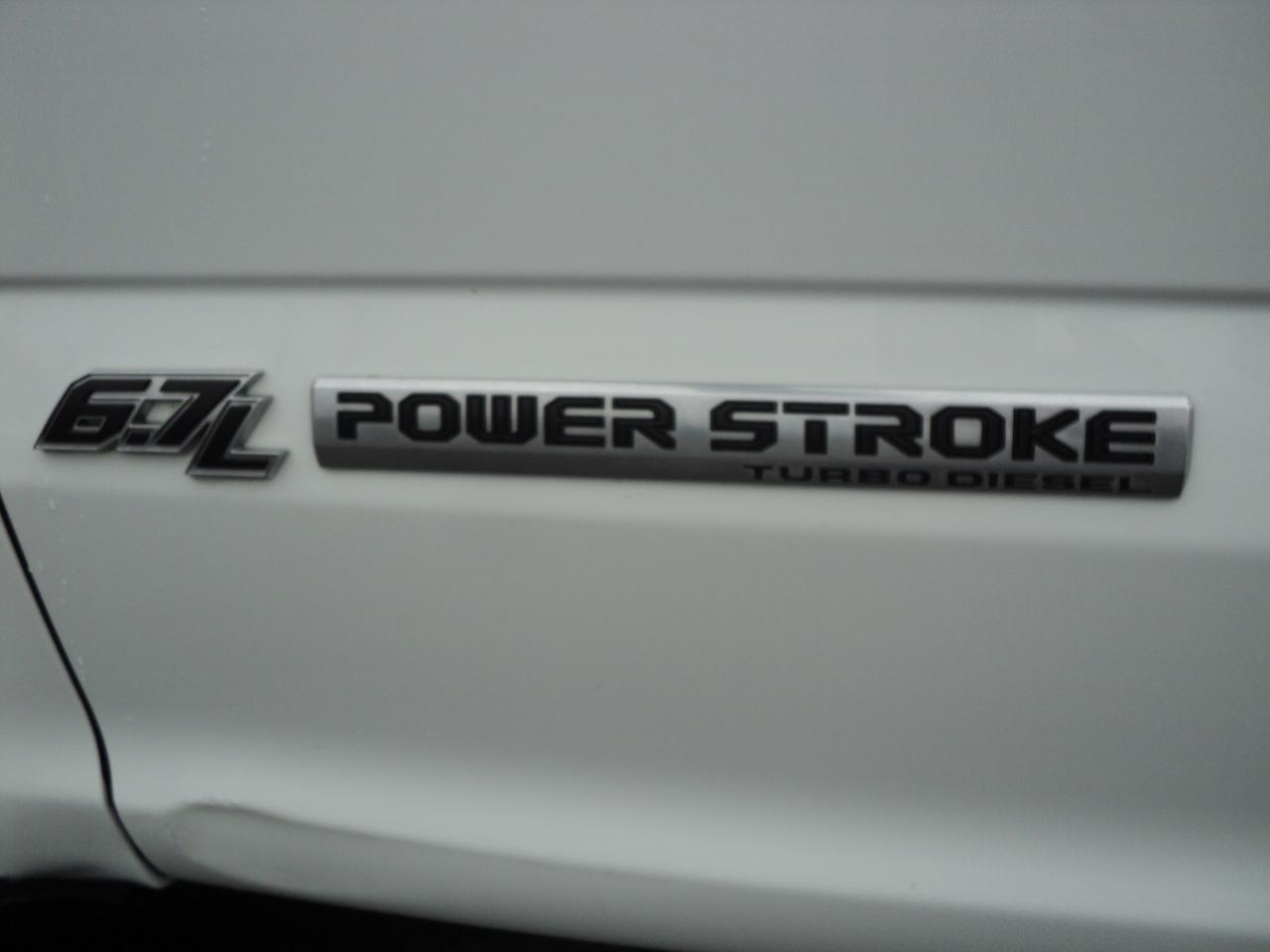 2022 Ford SUPER DUTY F-350 DRW XL CrewCab 4WD 6.7L8cylPowerStrokeDiesel 8' Box - Photo #33