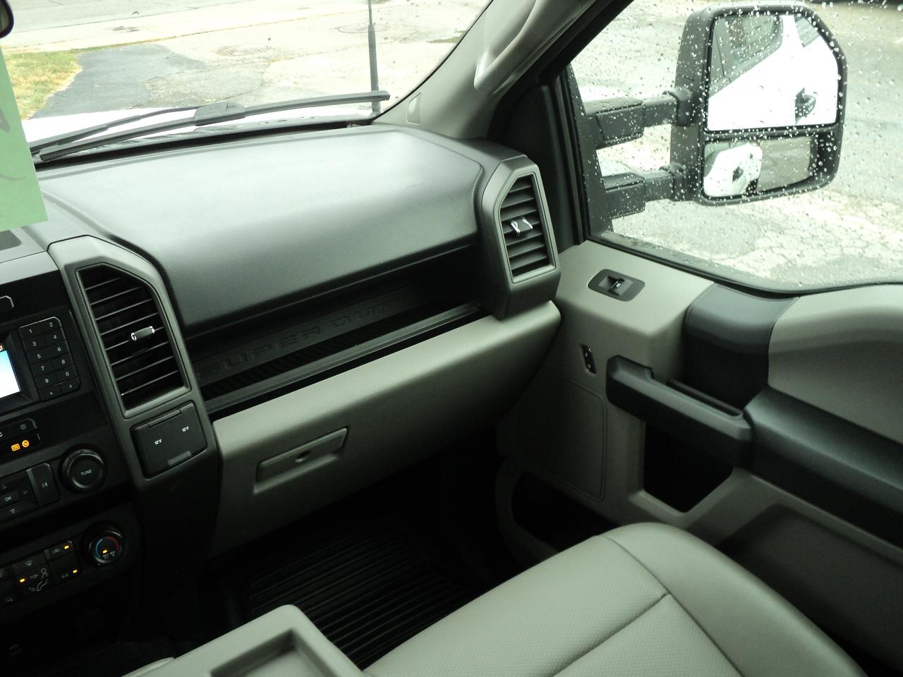 2022 Ford SUPER DUTY F-350 DRW XL CrewCab 4WD 6.7L8cylPowerStrokeDiesel 8' Box - Photo #18