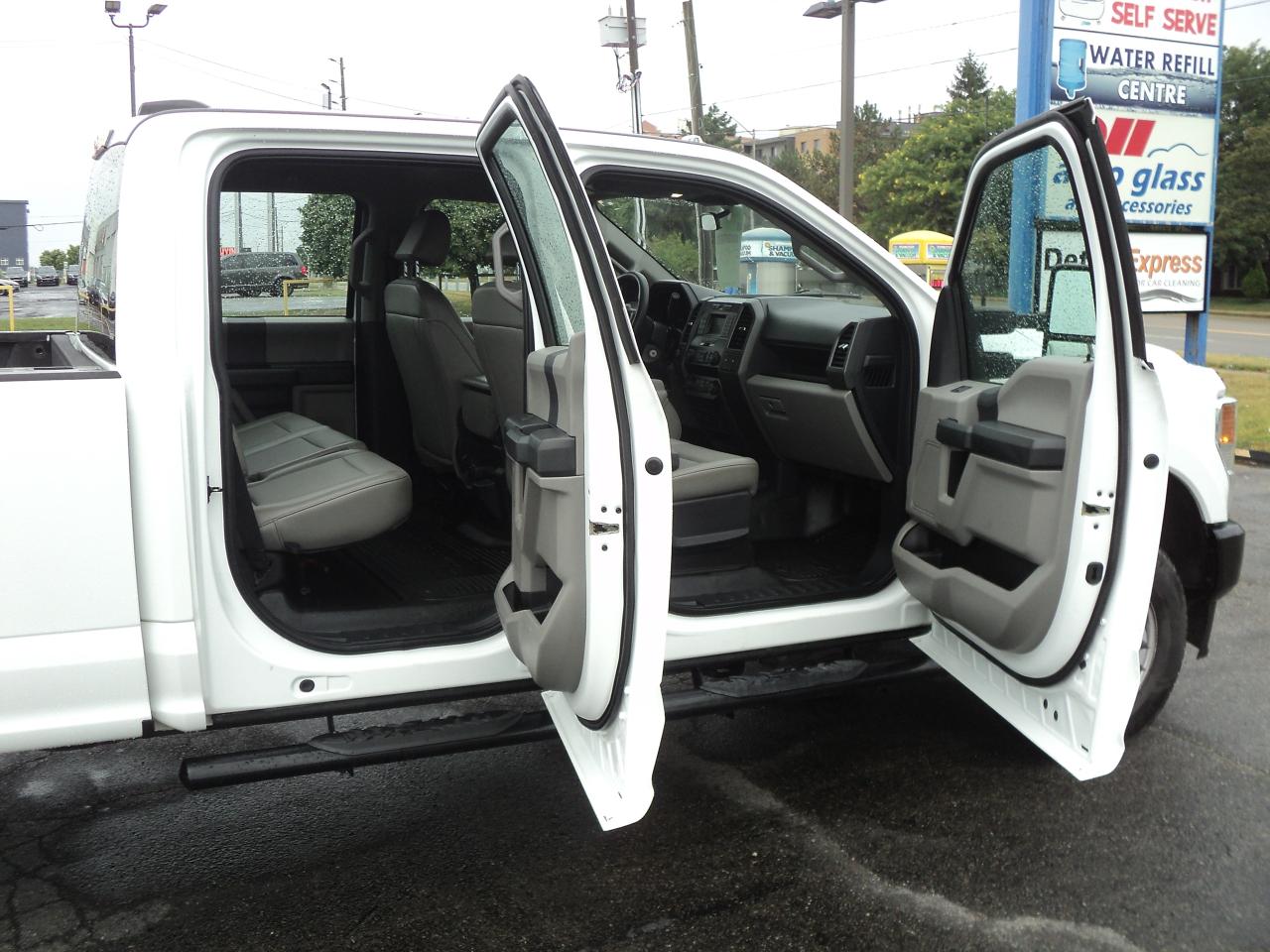 2022 Ford SUPER DUTY F-350 DRW XL CrewCab 4WD 6.7L8cylPowerStrokeDiesel 8' Box - Photo #11