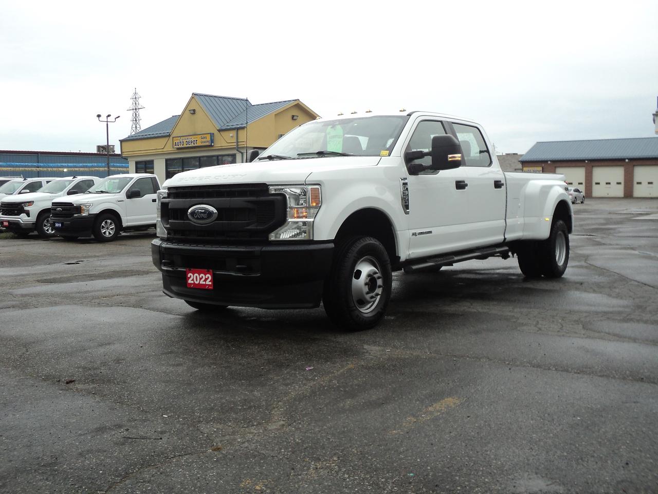 Used 2022 Ford SUPER DUTY F-350 DRW XL CrewCab 4WD 6.7L8cylPowerStrokeDiesel 8' Box for sale in Brantford, ON
