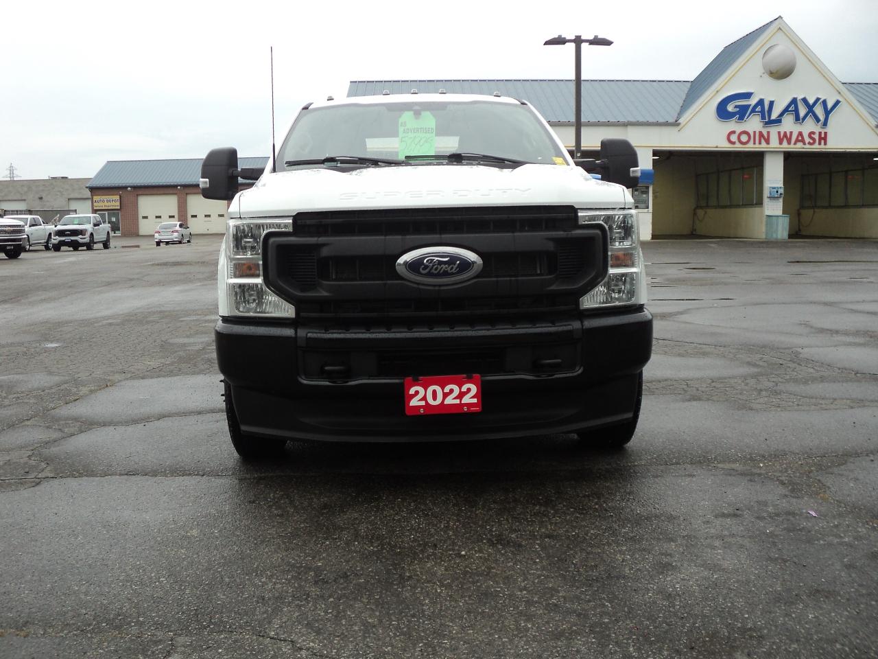 2022 Ford SUPER DUTY F-350 DRW XL CrewCab 4WD 6.7L8cylPowerStrokeDiesel 8' Box - Photo #3