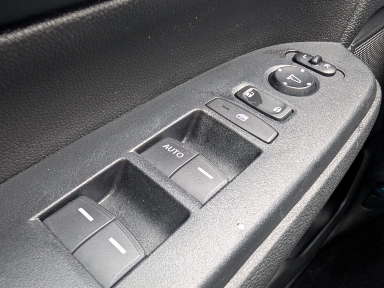 2017 Honda CR-V LX - Photo #11