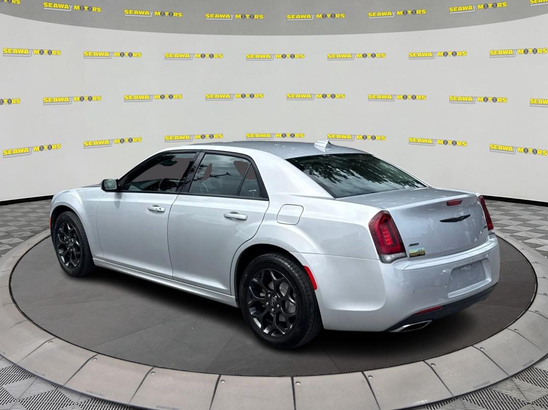 2022 Chrysler 300