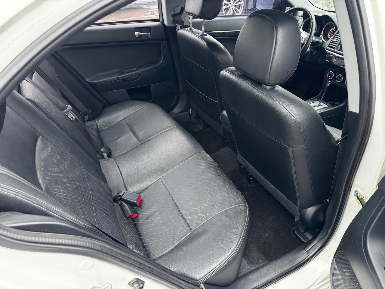 2015 Mitsubishi Lancer SE - Photo #16