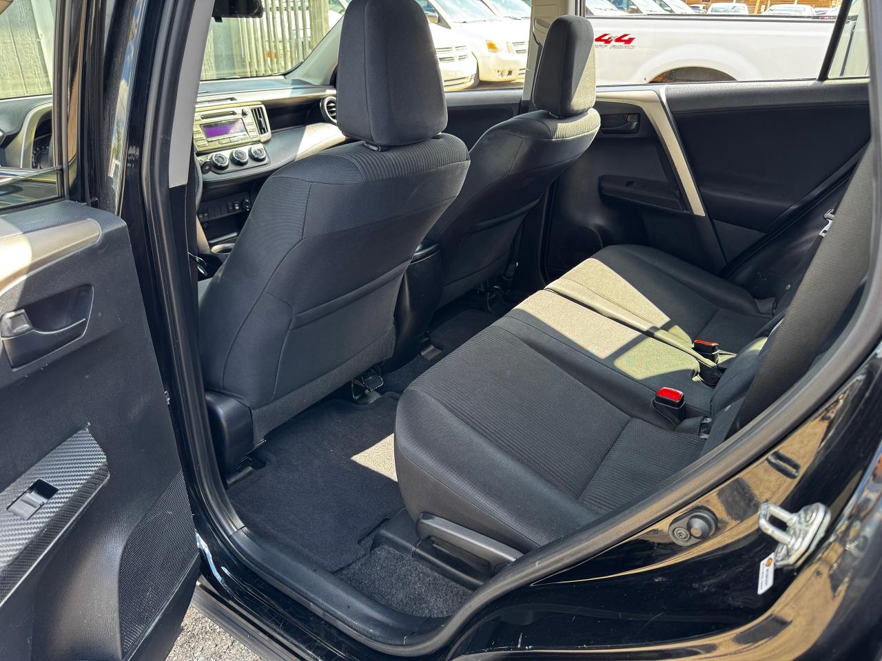 2014 Toyota RAV4 LE - Photo #16
