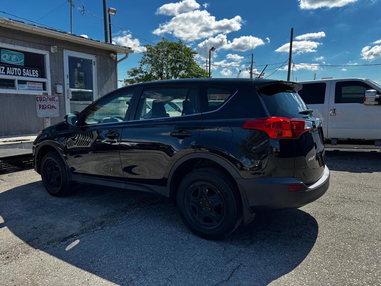 2014 Toyota RAV4 LE - Photo #5