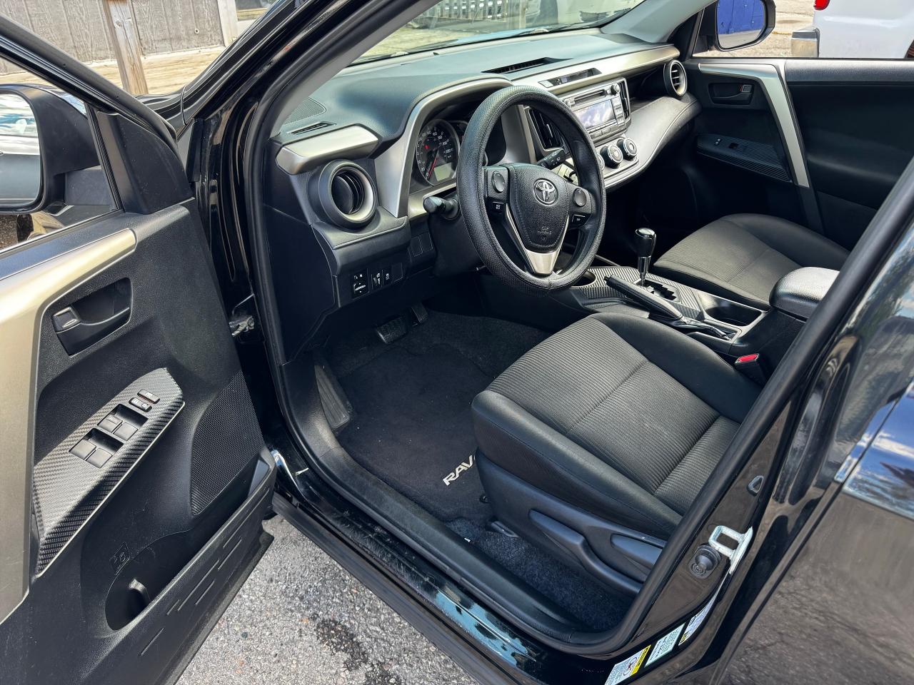 2014 Toyota RAV4 LE - Photo #18