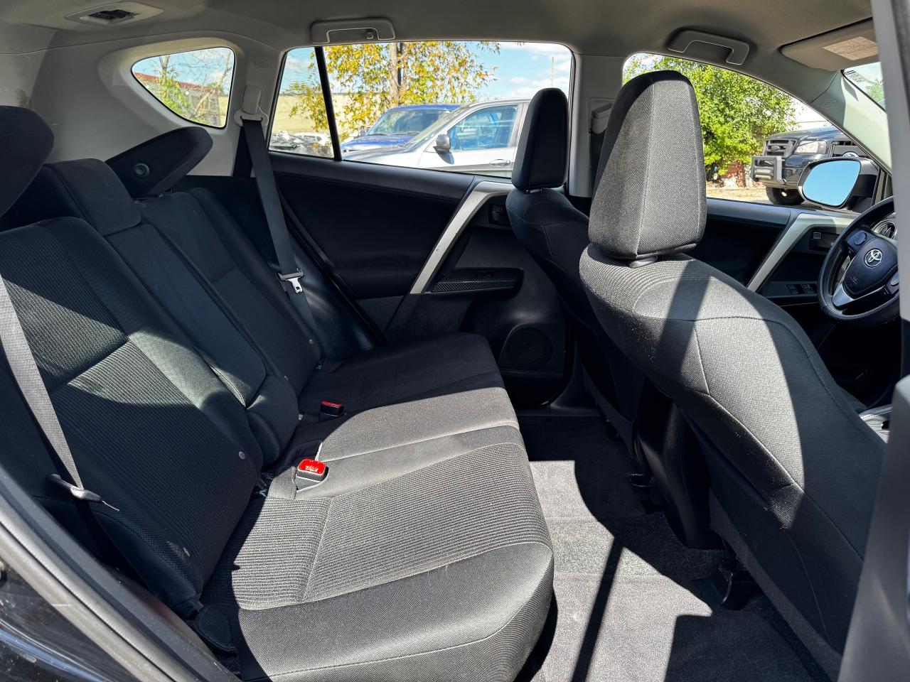 2014 Toyota RAV4 LE - Photo #15