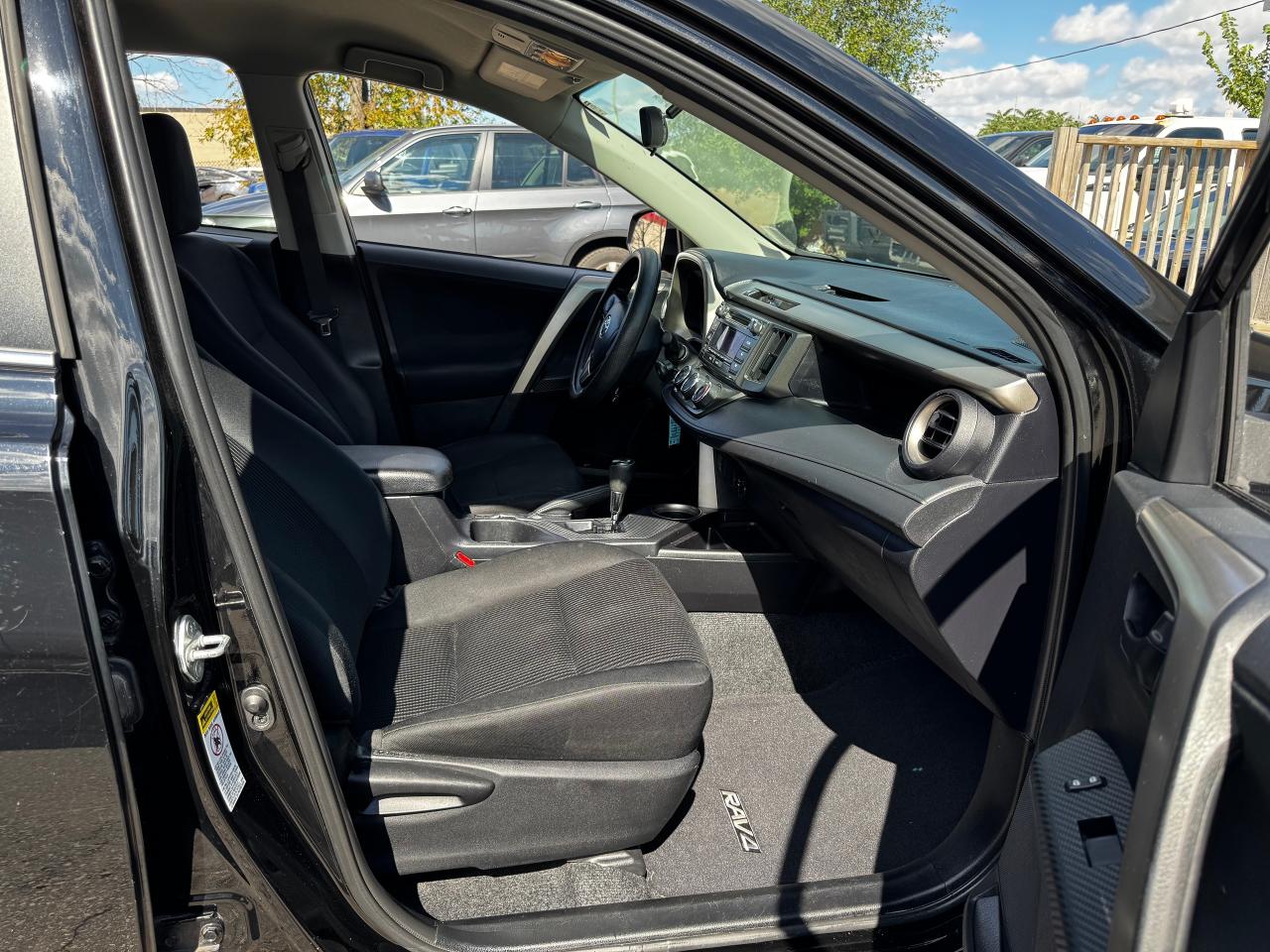 2014 Toyota RAV4 LE - Photo #13