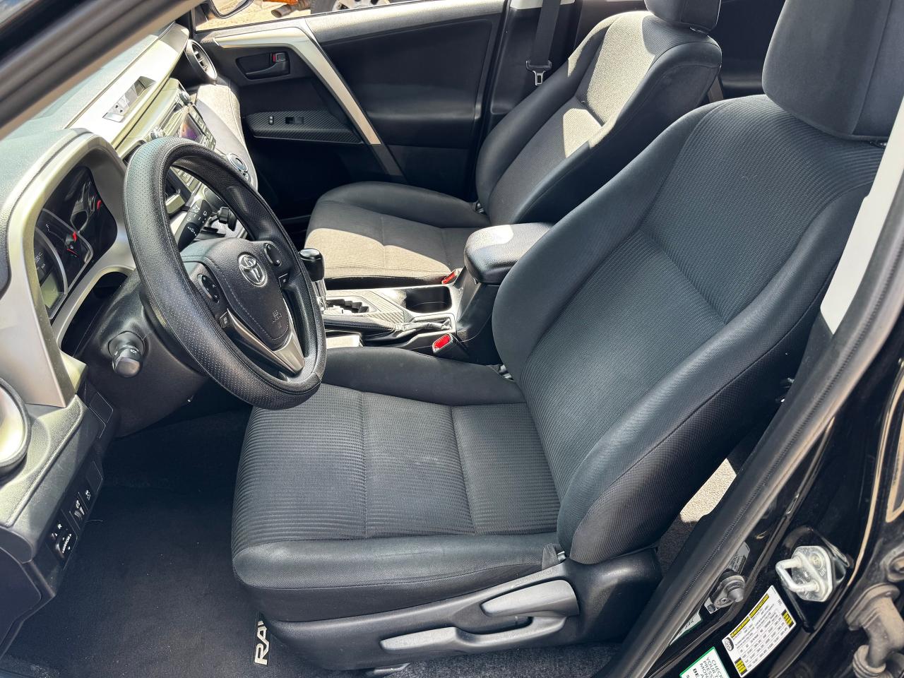 2014 Toyota RAV4 LE - Photo #17