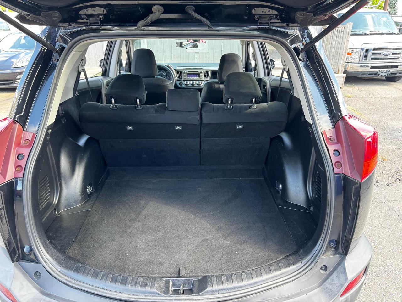 2014 Toyota RAV4 LE - Photo #12