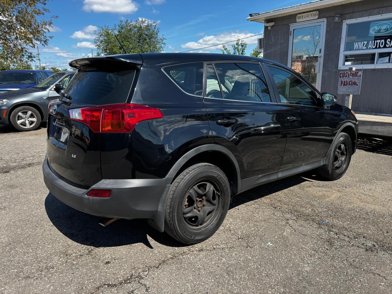 2014 Toyota RAV4 LE - Photo #8