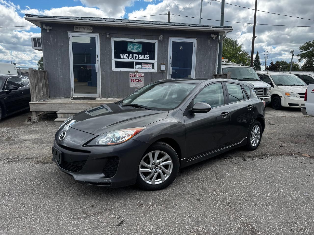 2013 Mazda MAZDA3 GS-SKY Photo3