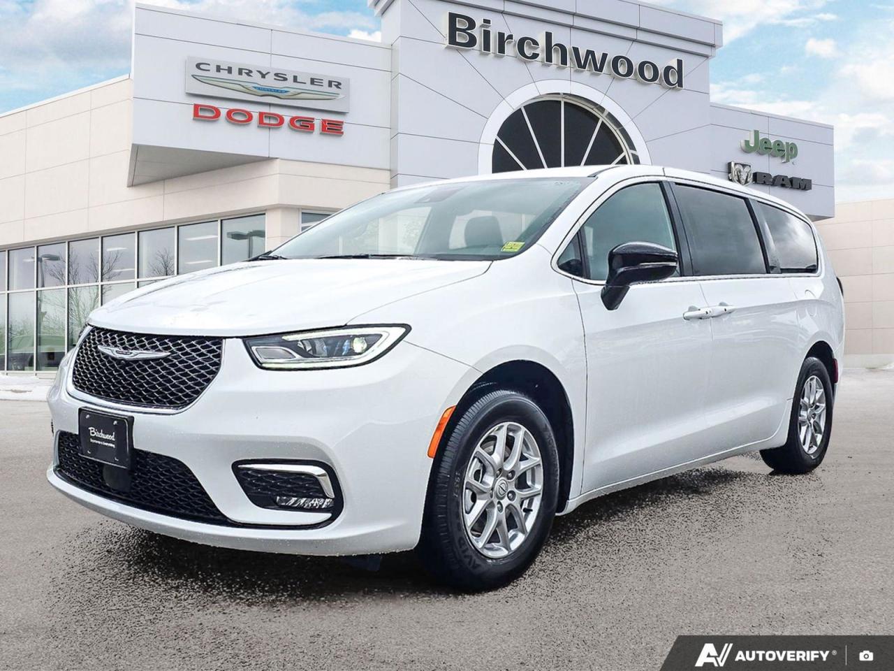 New 2026 Chrysler Pacifica Select | $139 WK + taxes | Winter Tires Incl | for sale in Winnipeg, MB