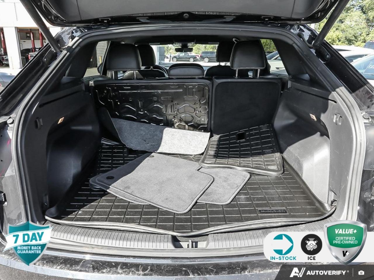 2021 Volkswagen Atlas Cross Sport 3.6 FSI Execline Photo