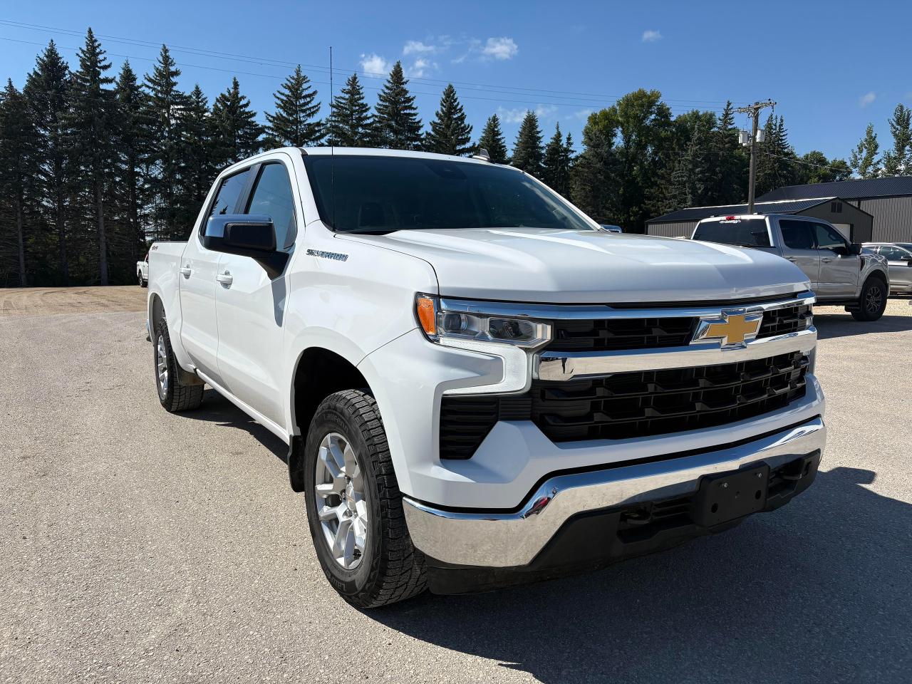 2023 Chevrolet Silverado 1500 LT 4WD Crew Cab 147 Photo3