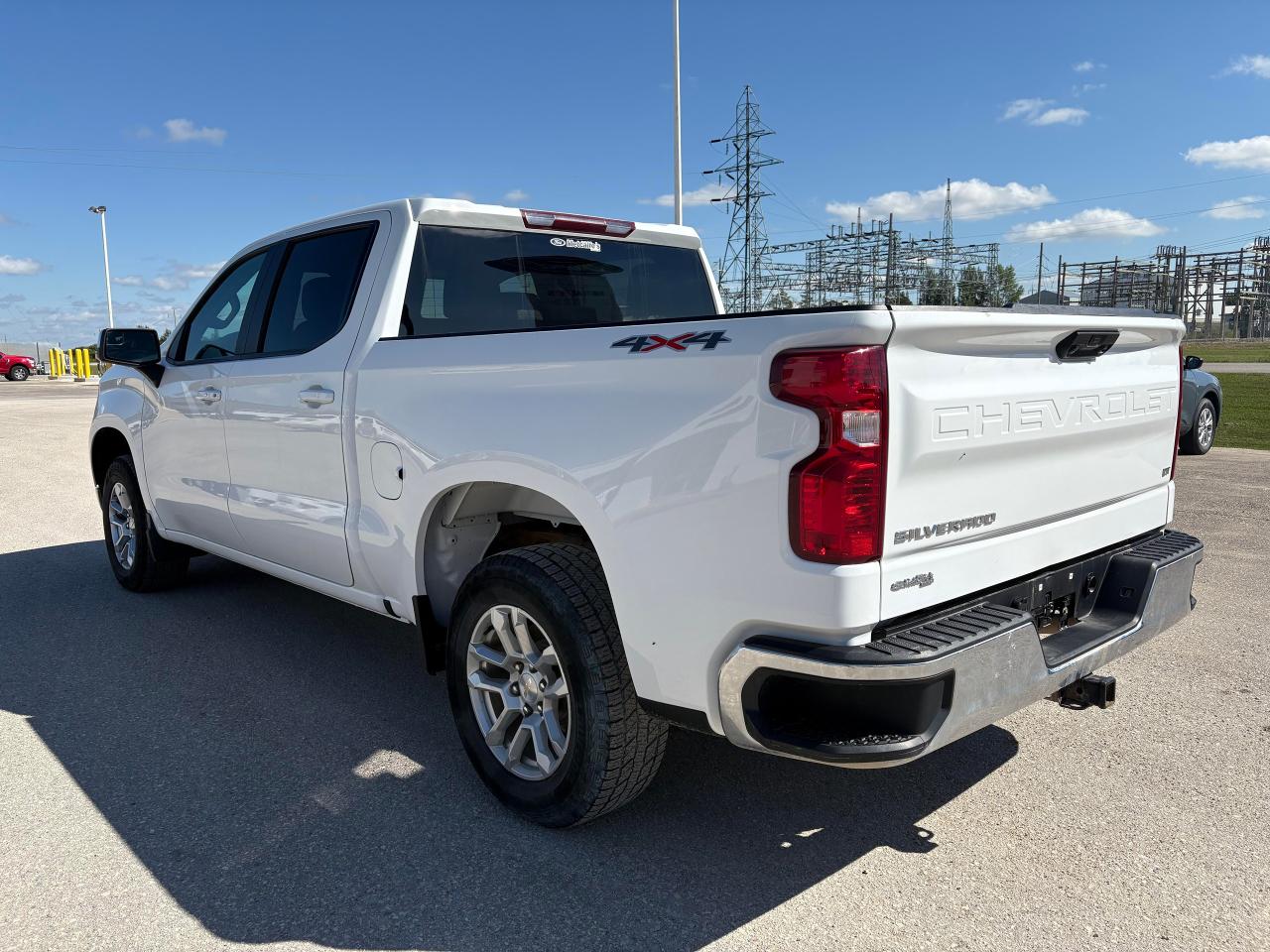 2023 Chevrolet Silverado 1500 LT 4WD Crew Cab 147 Photo5