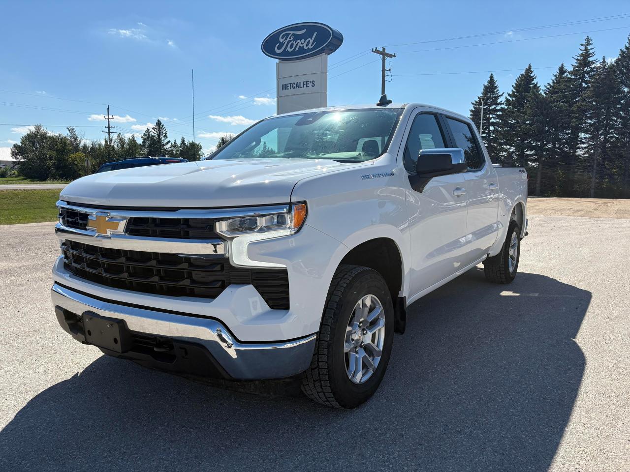 2023 Chevrolet Silverado 1500 LT 4WD Crew Cab 147 Photo1