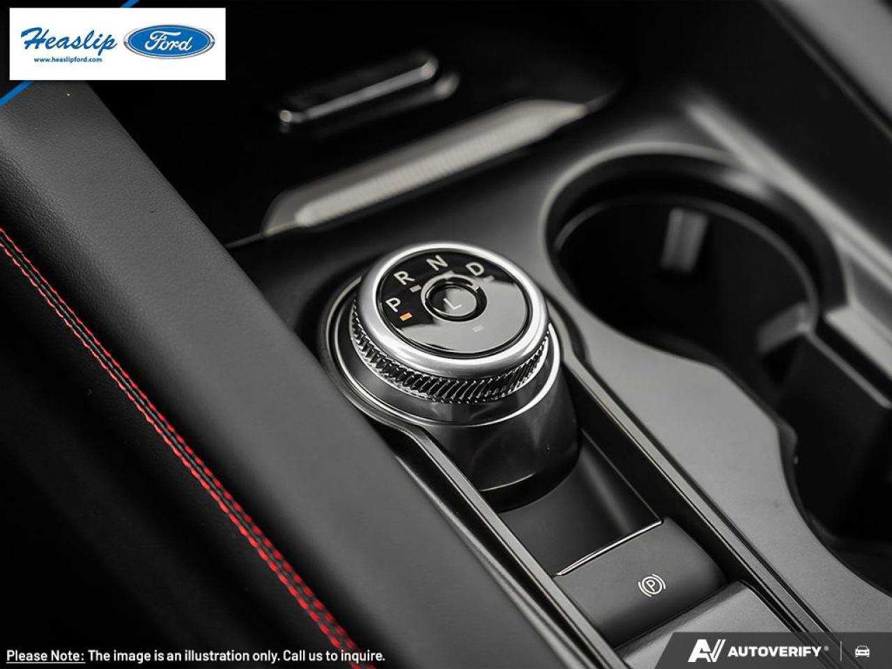 2025 Ford Explorer ST-Line Photo5