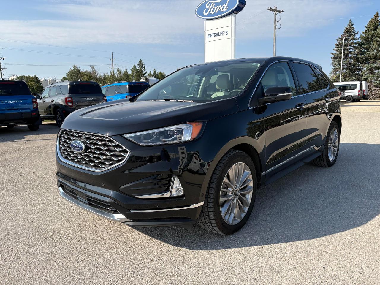 2024 Ford Edge Titanium AWD Photo1