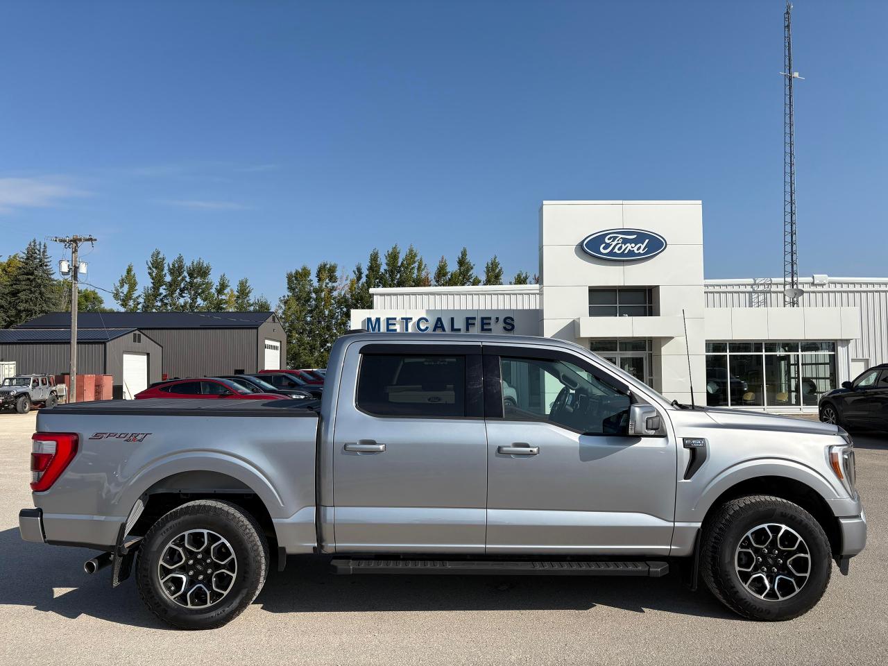 2022 Ford F-150 Lariat 4WD SuperCrew 5.5' Box Photo0