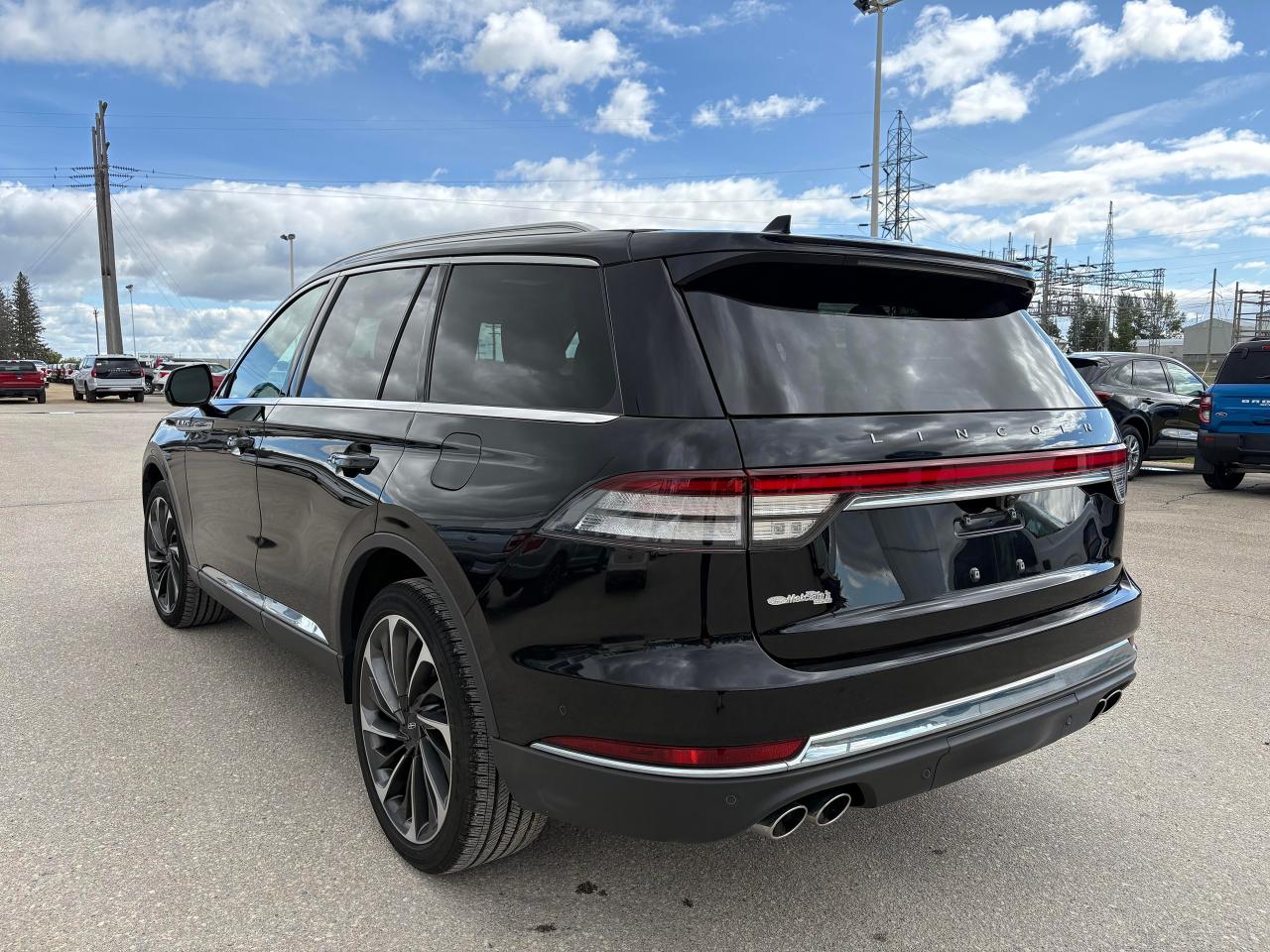 2022 Lincoln Aviator Reserve AWD Photo5