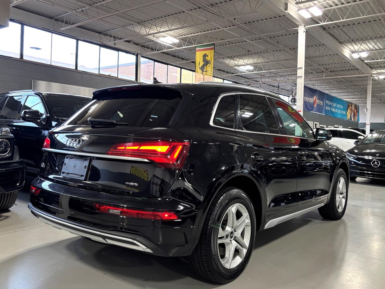 2021 Audi Q5 Komfort|QUATTRO|LEATHER|ALLOYS|BACKUPCAMERA|+++ - Photo #4