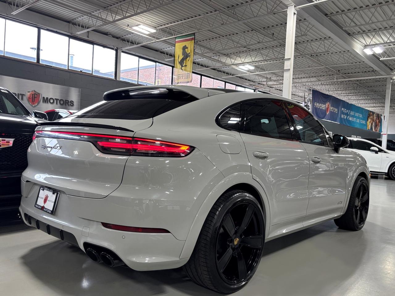2022 Porsche Cayenne GTS Coupe|AWD|NO LUX TAX|NIGHTVIS|CARBON|HEADSUP|+ - Photo #5
